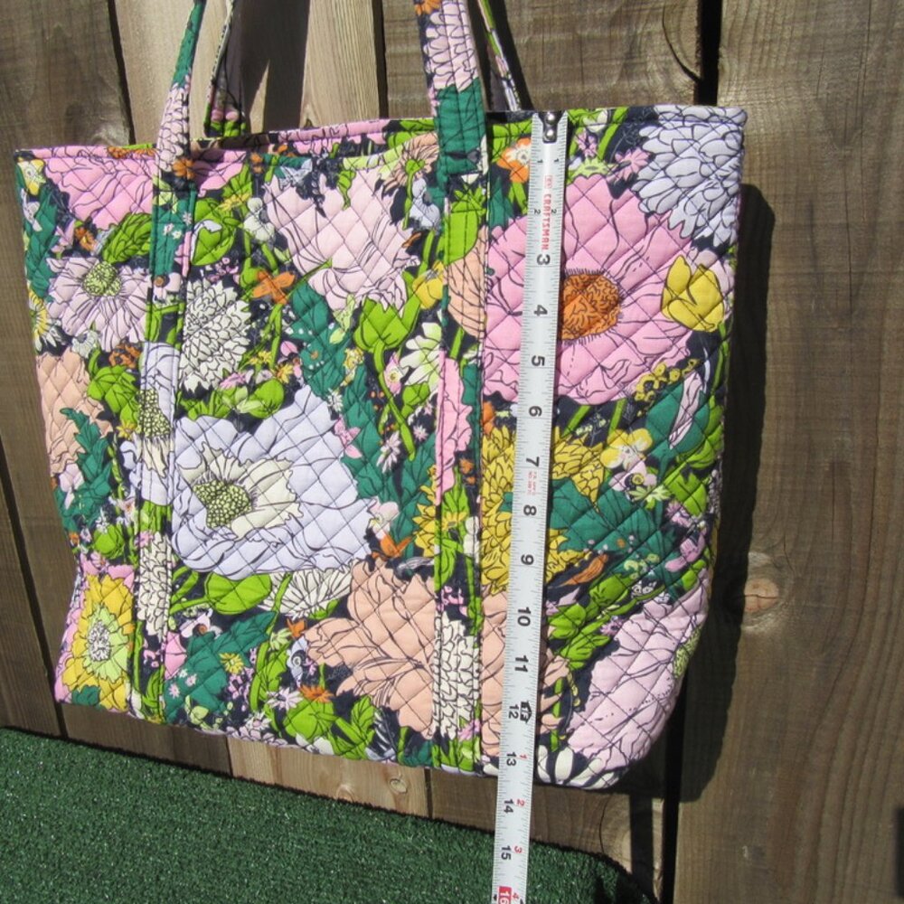 Brand New Vera Bradley Bloom Boom Quilted Cotton Fabric Tote Bag - Picture 7 of 12